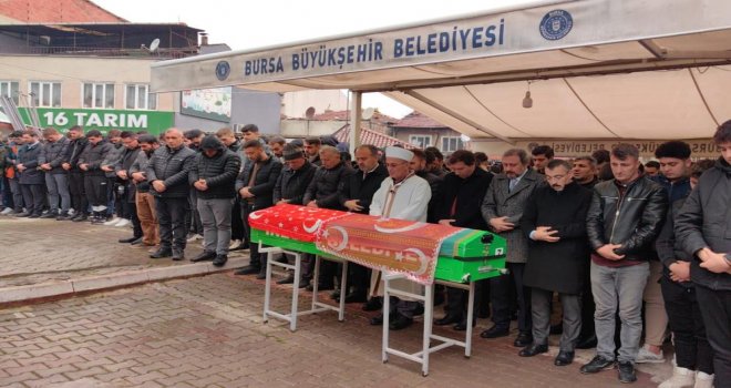 Emre Kahya gözyaşları arasında toprağa verildi