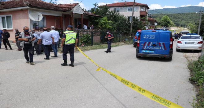 Eve giriş yolu kavgasında kan aktı: 1 ölü, 1 yaralı