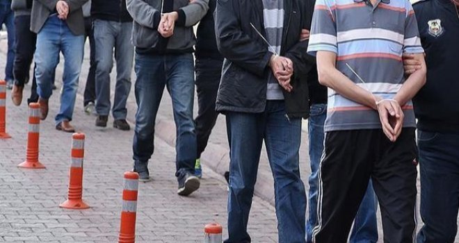 FETÖ operasyonu: 13 gözaltı
