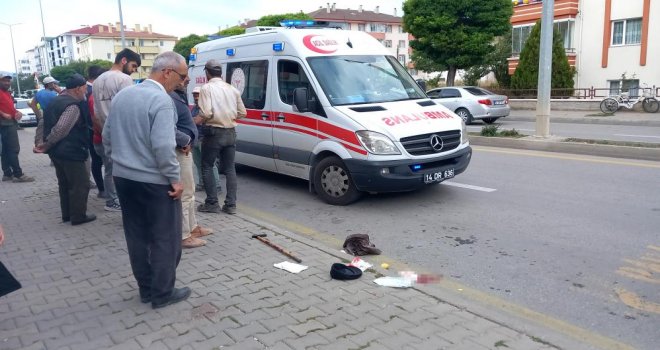 Geri geri gelen hafif ticari aracın çarptığı yaşlı adam hayatını kaybetti..