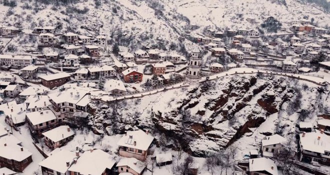 Göynük’ün beyaz örtülü hali havadan görüntülendi