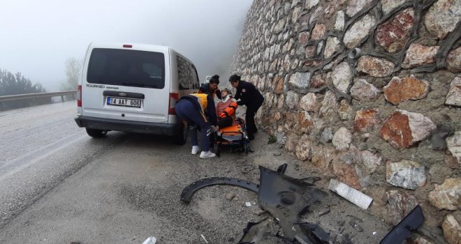 Hastaneye giderken hastanelik oldular: 2 yaralı