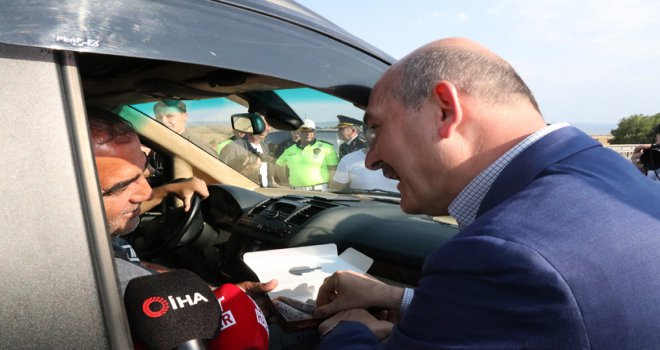 İçişleri Bakanı Süleyman Soylu, Bolu’da trafik tedbirlerini denetledi....