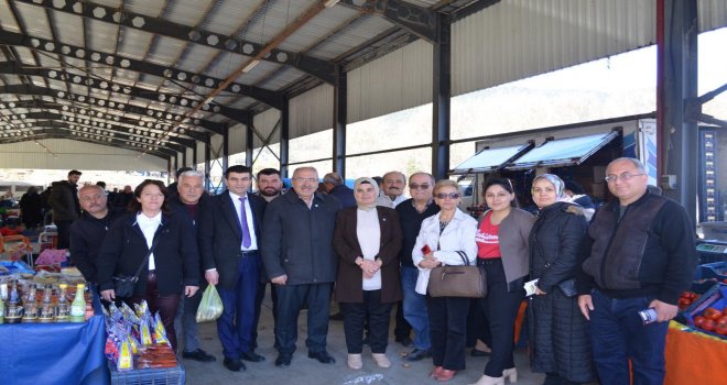 İYİ PARTİ TEŞKİLATLARI GÖKÇESU’YA ÇIKARTMA YAPTI
