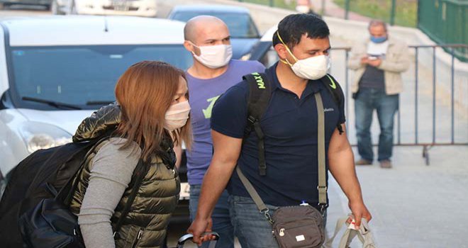 Kırgızistan’dan Bolu’ya getirilen 146 kişi yurda yerleştirildi