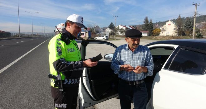 Kırmızı ışıkta geçen sürücü; ‘Nasıl kırmızı ışıkta geçtim? Sarı ışık yanıyordu’