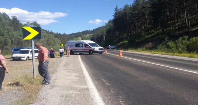 Kontrolden çıkan hafif ticari araç uçurumdan uçtu........