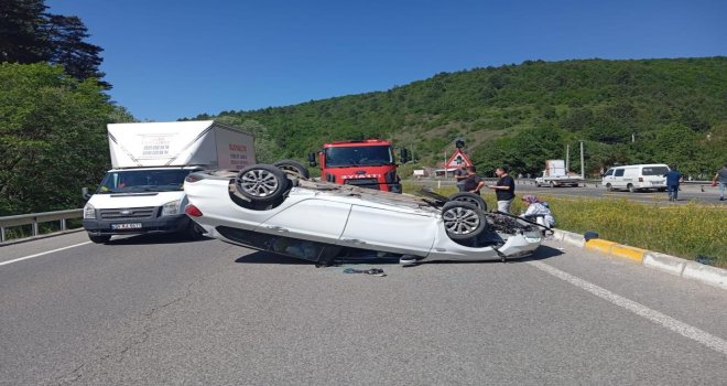 Kontrolden çıkan otomobil takla attı: 2 yaralı.....