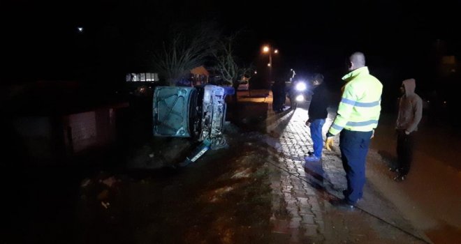 Kontrolden çıkan otomobil yan yattı: 2 yaralı…
