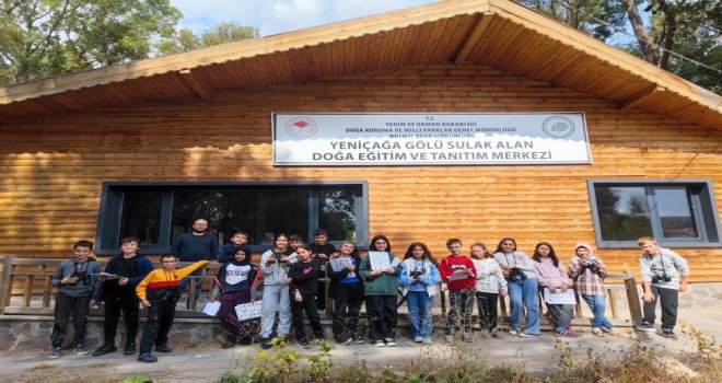 Kuş cennetinin kitabı bölgedeki okullara dağıtıldı..