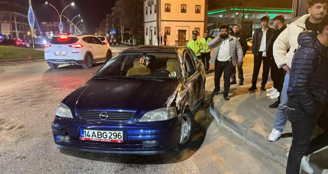 Makas attığı 2 aracın kaza yapmasına sebep oldu; Kaçtığı kaza yerine geri geldi