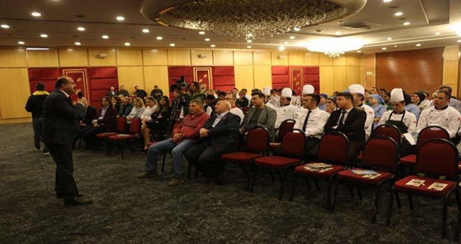 METİN; ‘MERKEZİ HÜKÜMETLE KAVGALI BİR BELEDİYE BAŞKANI BOLU'YA FAYDALI OLUR MU?’