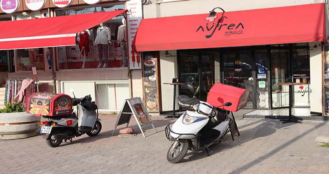 NÜFREN Pizza bir telefon kadar yakın!