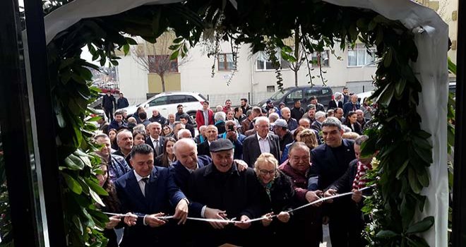 Örnekbaş Eczanesi görkemli bir açılış töreniyle hizmete girdi