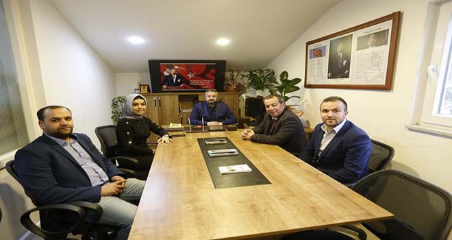 ÖZCAN'DAN ÇORUMLULAR DERNEĞİ YÖNETİMİNE HAYIRLI OLSUN ZİYARETİ
