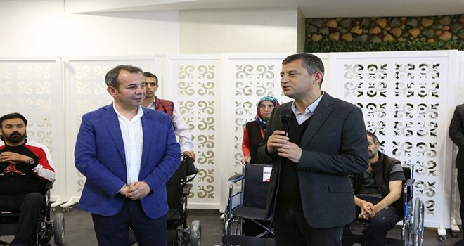 Özgür Özel'den Meclis'te yakalanan DHKP-C'li teröristlerle ilgili açıklama