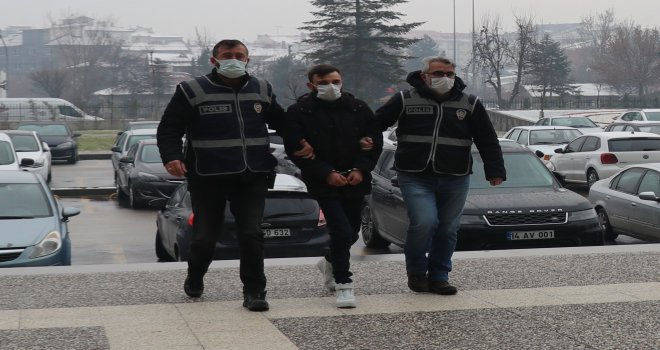 Parkta yürüyen genç kızı bıçakladı, ‘Sarhoştum, tanımıyorum’ dedi