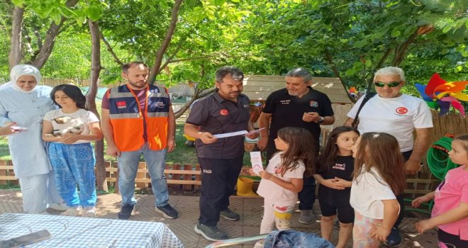 Selden zarar gören mahalle halkına bilgilendirme...