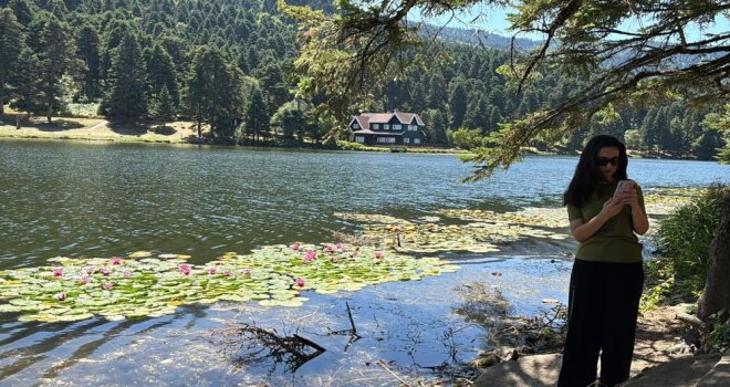 Sıcak havadan bunalan vatandaşlar soluğu Gölcük Tabiat Parkı'nda aldı