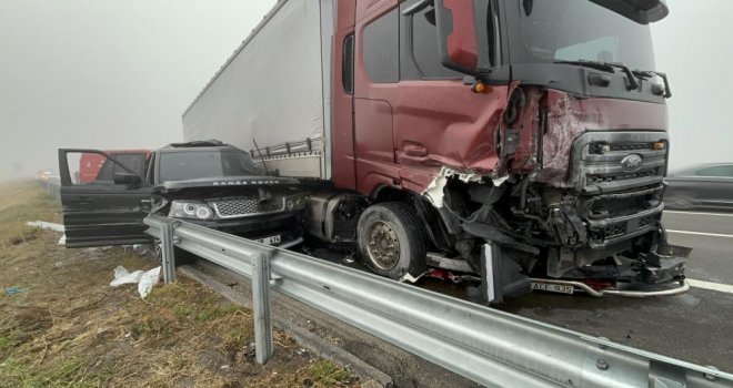 Sisten görmedi, lüks cip metrelerce sürüklendi: 3 yaralı