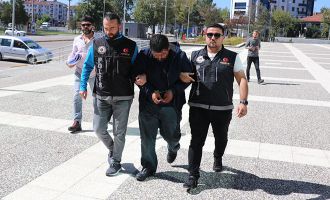 1 kilo bonzai ham maddesiyle yakalandı