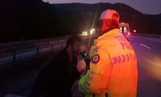 253 promil alkollü çıkan sürücü otomobili arkadaşının kullandığını iddia etti