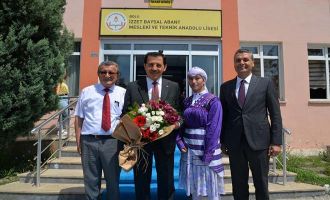 48 Okul Birincisi Ödüllendirildi  