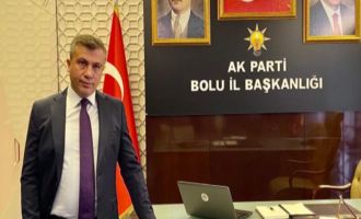 AK PARTİ İL BAŞKANI SUAT GÜNER: 'AZİZ MİLLETİMİZ EMPERYAL GÜÇLERİN VE FETÖCÜLERİN HAİN EMELLERİNİ YIKMIŞTIR'