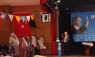 ‘Ak Partinin tabelasını Millet astı ‘