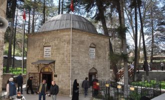 Akşemseddin Hazretleri Türbesine yoğun ilgi......