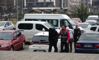 Apartman deposundan 35 bin liralık ışıklandırma malzemesi çaldılar