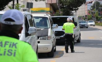 Araçlar tek tek denetlendi.......