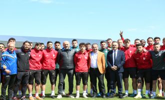 Başkan Özcan, Eyüpspor galibiyetine kendi cebinden prim verecek