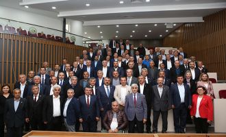 Başkan Özcan Muhtarlar Günü Kutlama Komitesi’yle bir araya geldi