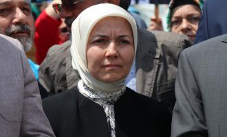 Başkan Tanju Özcan, 'tedbir kararını ihlal ettiği' gerekçesiyle şikayet edildi