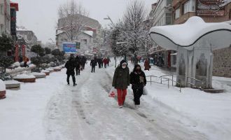 Beklenen kar tüm ihtişamıyla geldi 