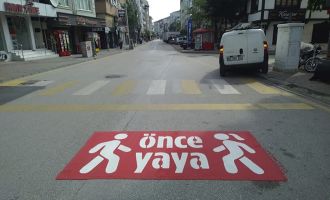 Bolu Belediyesi’nden sürücülere uyarı: ‘Önce Yaya’