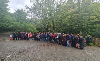 Bolu Belediyesi’nin etkinliğiyle 60 kişi Yedigöller’in eşsiz doğasını keşfetti