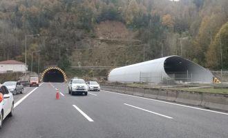 Bolu Dağı Tüneli İstanbul istikameti trafiğe kapatıldı......