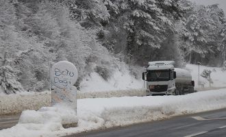 Bolu Dağı’nda hafif kar ve sis…