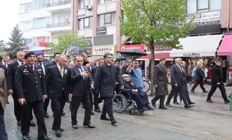 Bolu, İzzet Babasına şükranlarını sundu……..