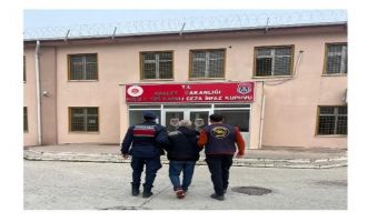 Bolu'da 40 yıl 10 ay hapis cezasıyla aranan firari hükümlü yakalandı