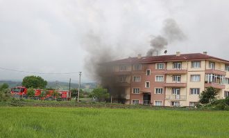 Bolu’da apartman deposunda yangın
