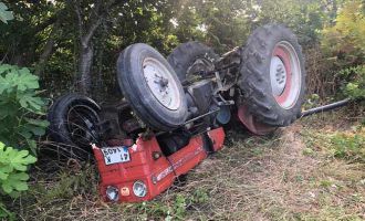 Bolu’da devrilen traktörün altında kalan sürücü öldü