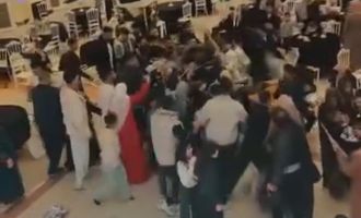 Bolu’da düğün salonunda takı kavgası: Tekme, yumruk ve sandalyeler havada uçuştu