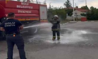 Bolu'da itfaiye stajının sonu sulu şakayla bitti