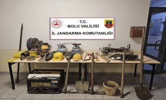 Bolu'da kaçak kazı yapan 3 kişi suçüstü yakalandı......
