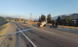 Bolu'da kontrolden çıkan otomobil tepetaklak oldu: 1 yaralı...
