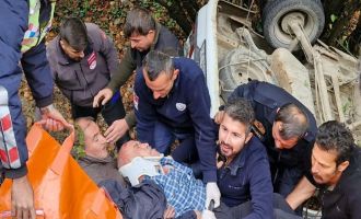 Bolu’da otomobil uçuruma devrildi: 1 yaralı..