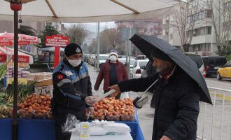Bolu’da, pazar girişi yerlerine kontrol noktası kuruldu
